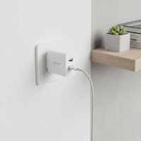 2.4A Dual USB Adapter.