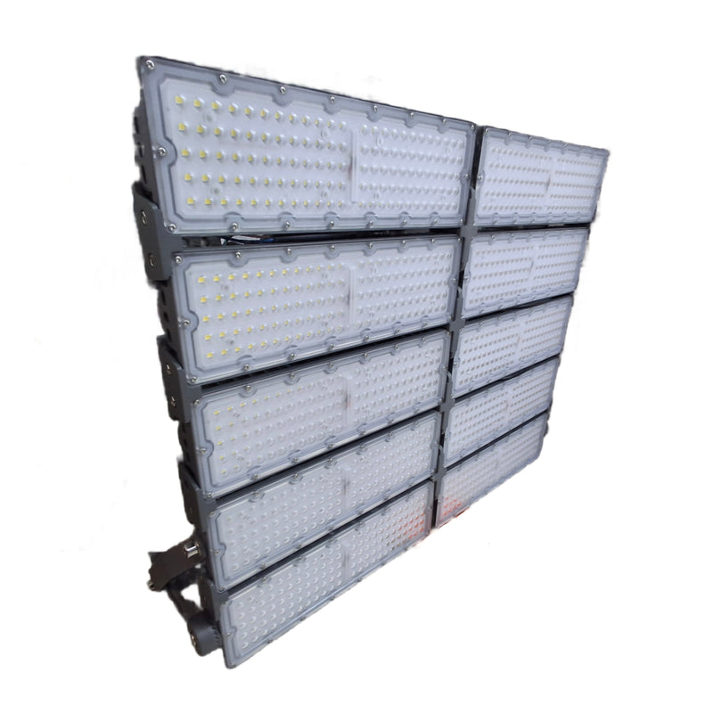 1000W Industrial heavy duty LED Modular flood light (available only on order).