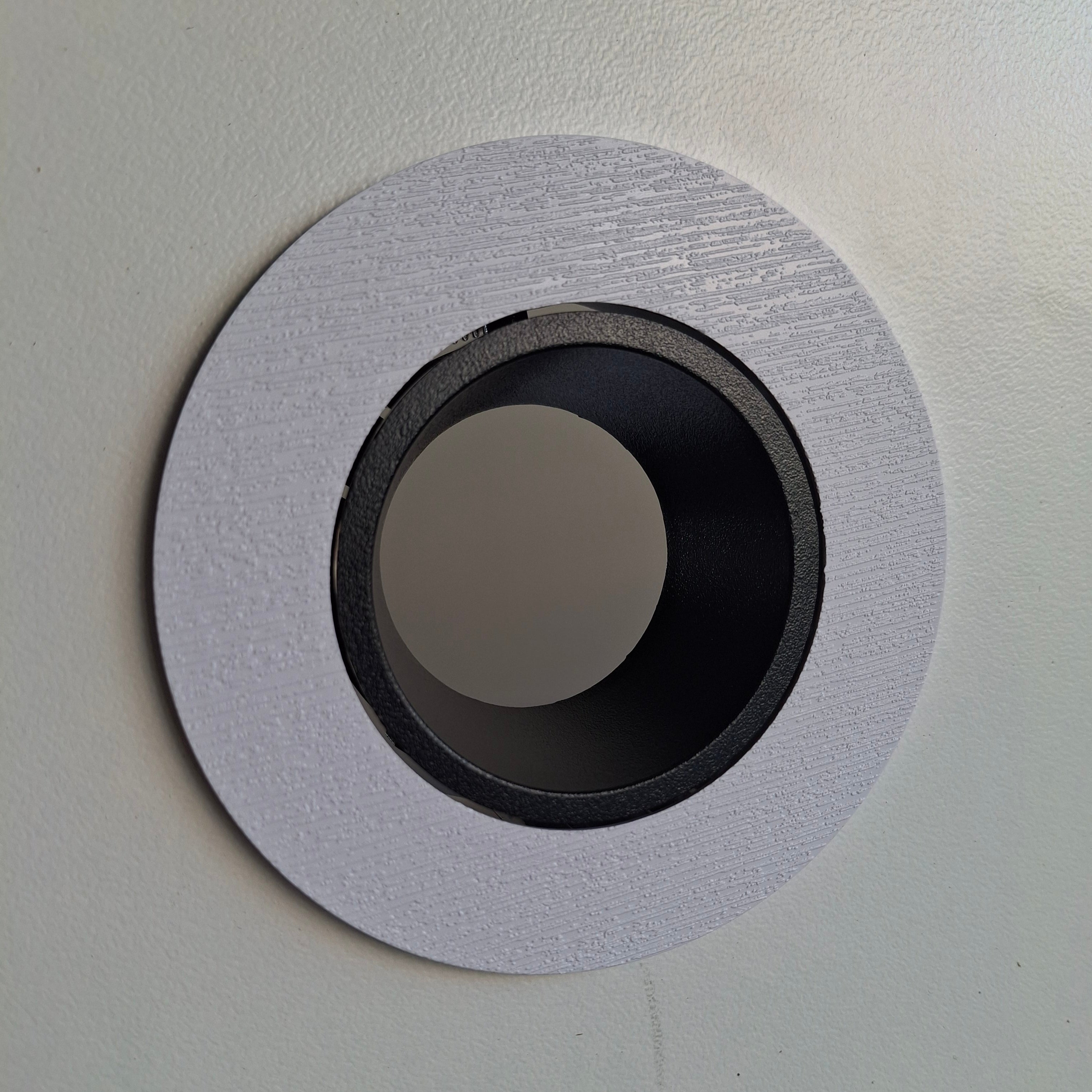 Anti glare downlight fitting MD8-01.