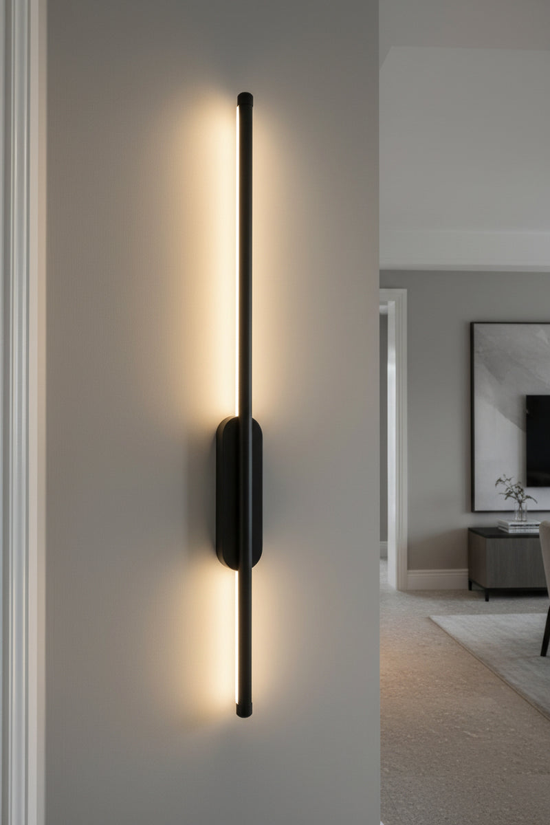 18W LED Wall Lamp - Black.