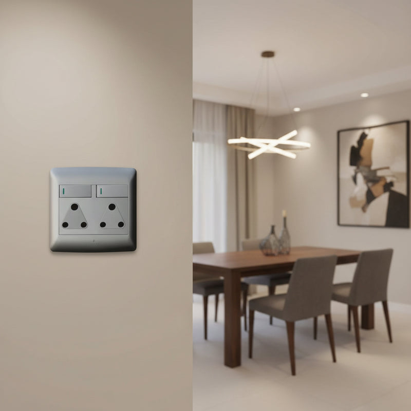4×4 Double Socket - Silver.